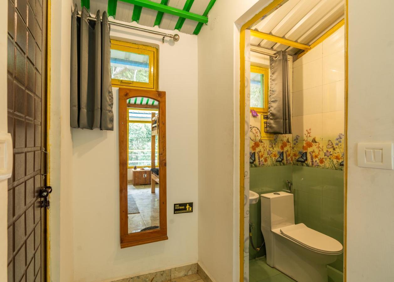 The Hosteller Mussoorie By The Streamside, Kempty ภายนอก รูปภาพ