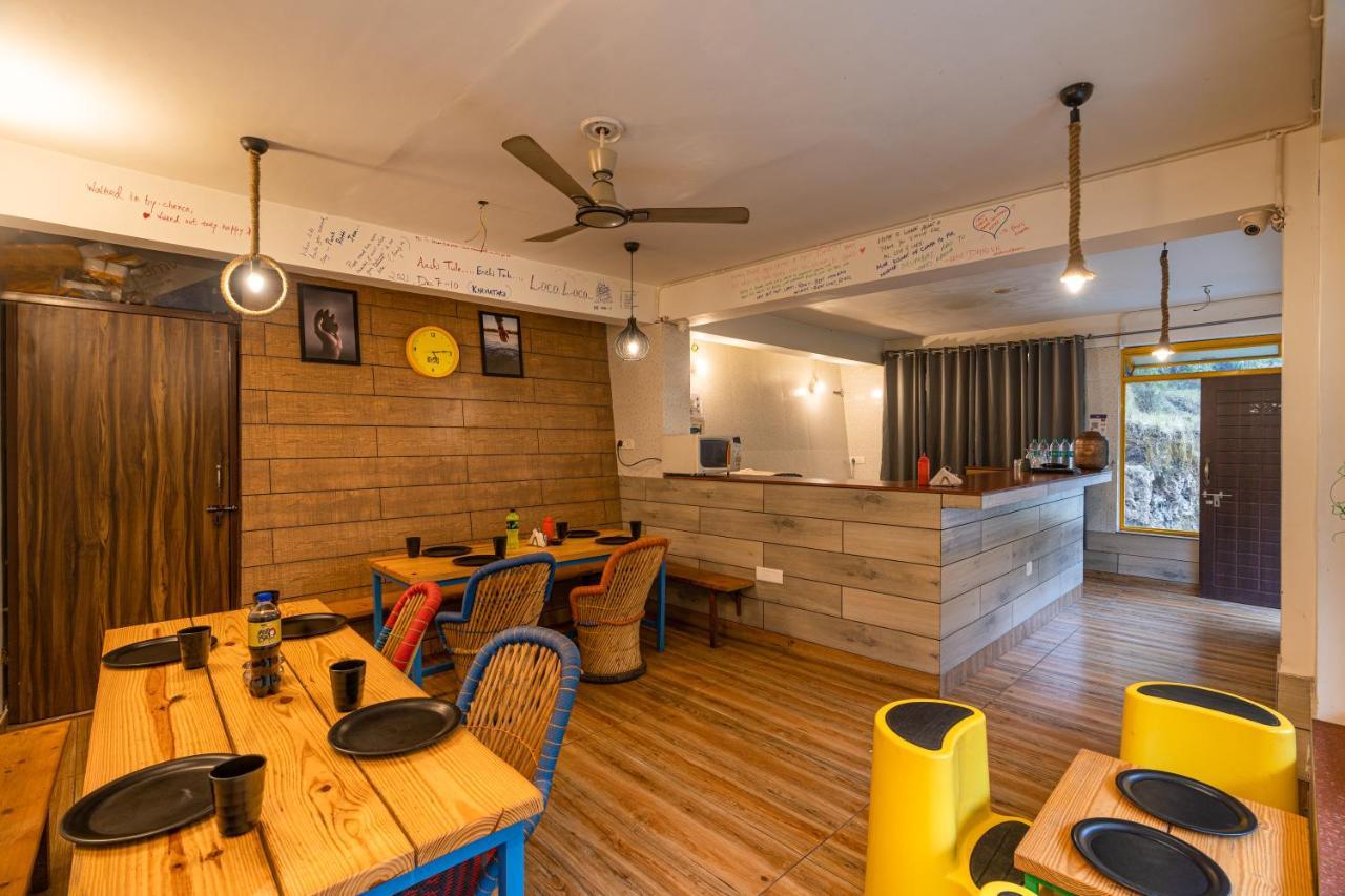 The Hosteller Mussoorie By The Streamside, Kempty ภายนอก รูปภาพ