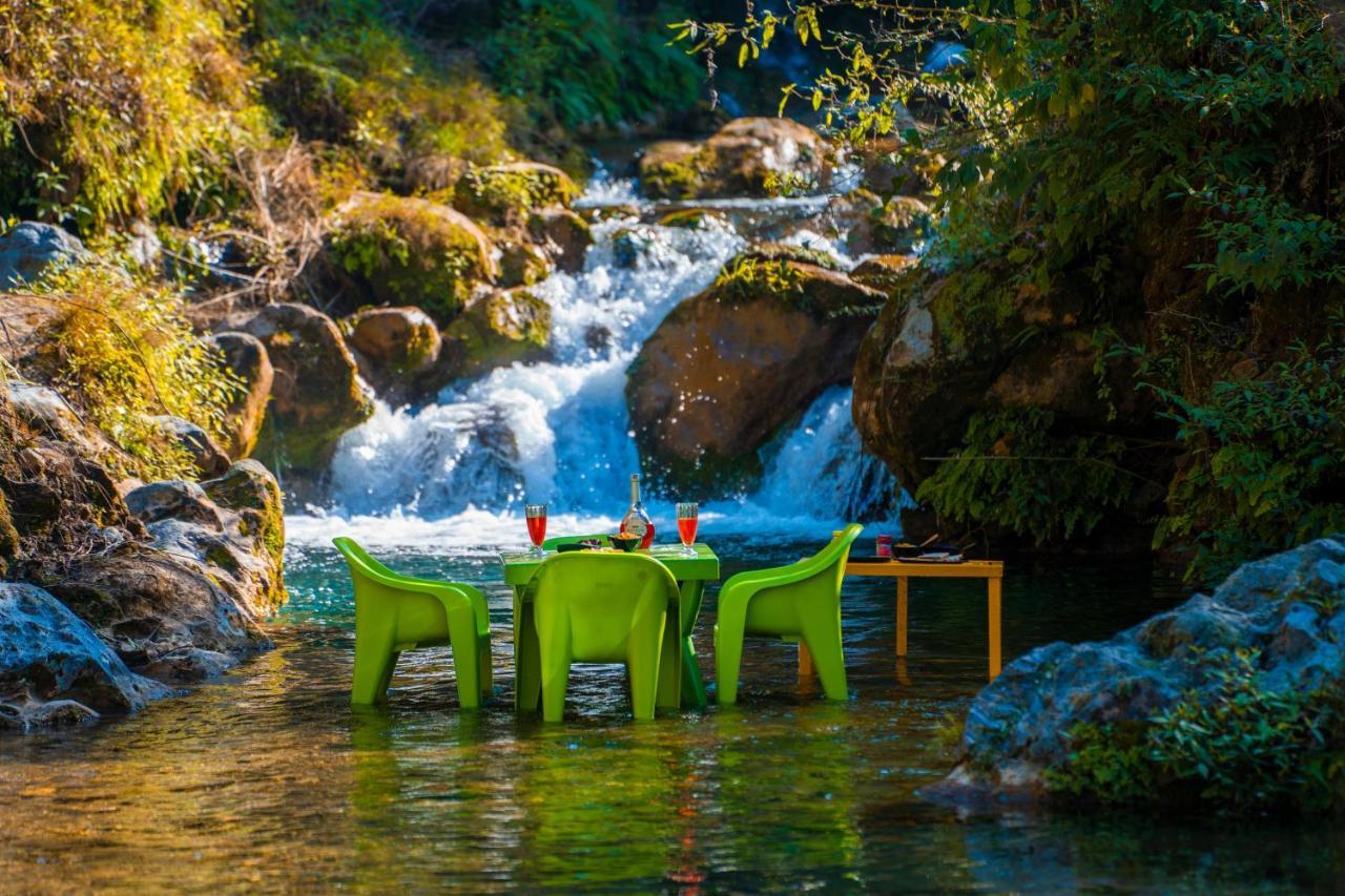 The Hosteller Mussoorie By The Streamside, Kempty ภายนอก รูปภาพ