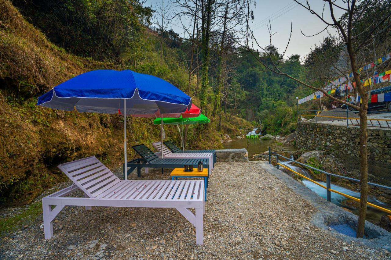 The Hosteller Mussoorie By The Streamside, Kempty ภายนอก รูปภาพ