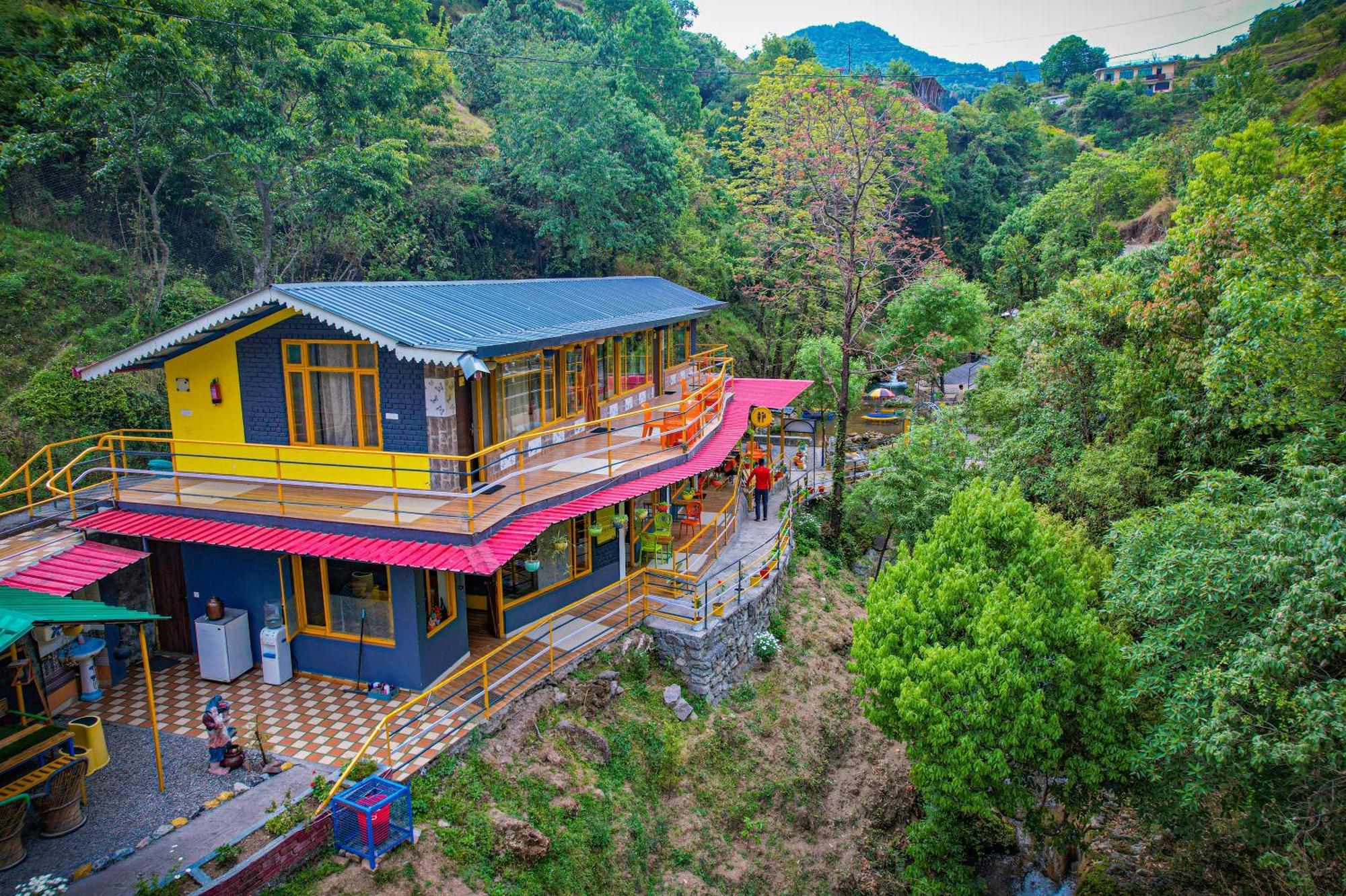 The Hosteller Mussoorie By The Streamside, Kempty ภายนอก รูปภาพ