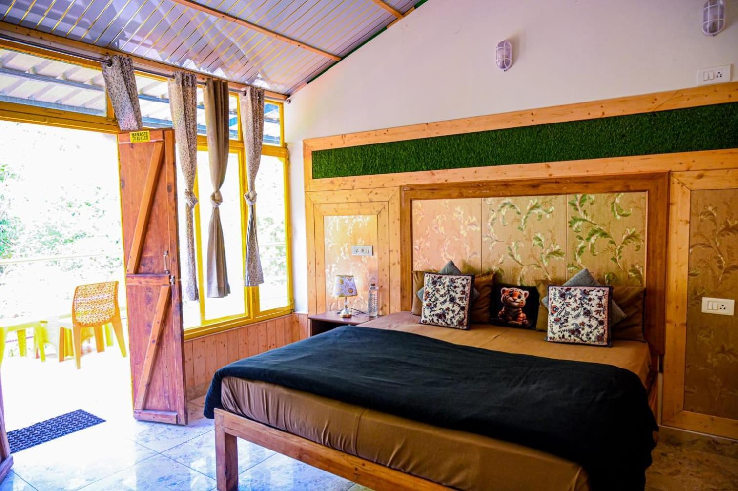 The Hosteller Mussoorie By The Streamside, Kempty ภายนอก รูปภาพ
